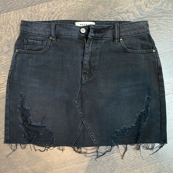 BNWOT PAC SUN BLACK DENIM MINI Skirt - Picture 1 of 4